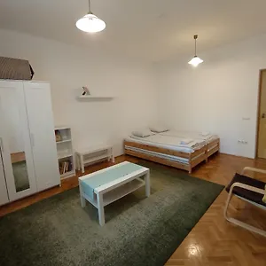 Apartman Gizella, Eger