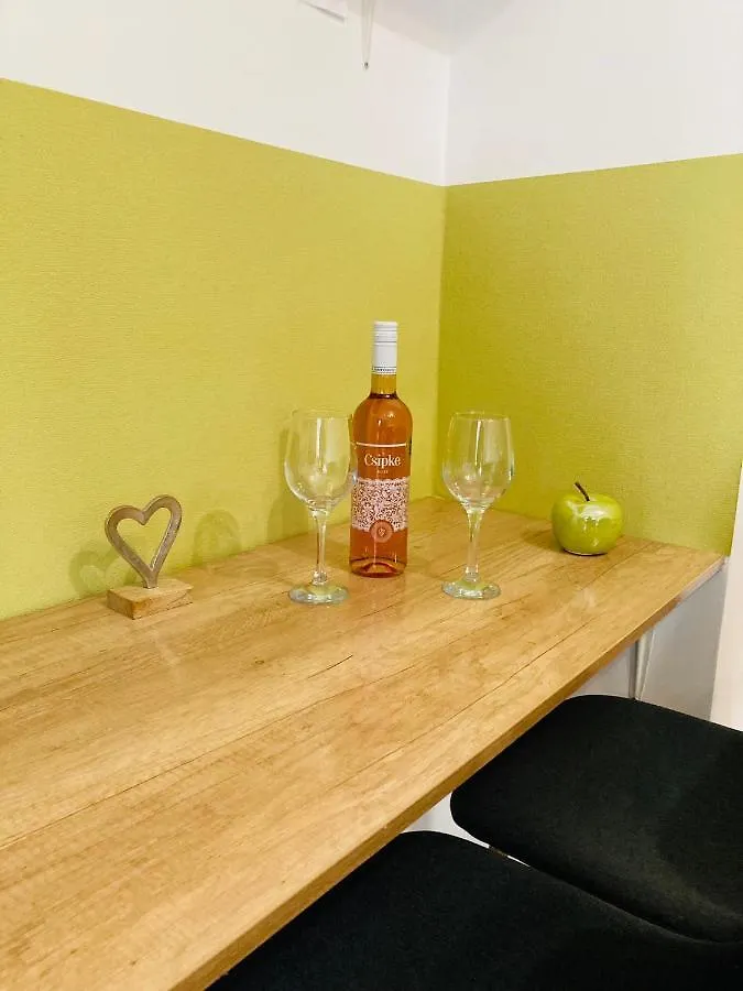 Like Apartman Eger 0*,