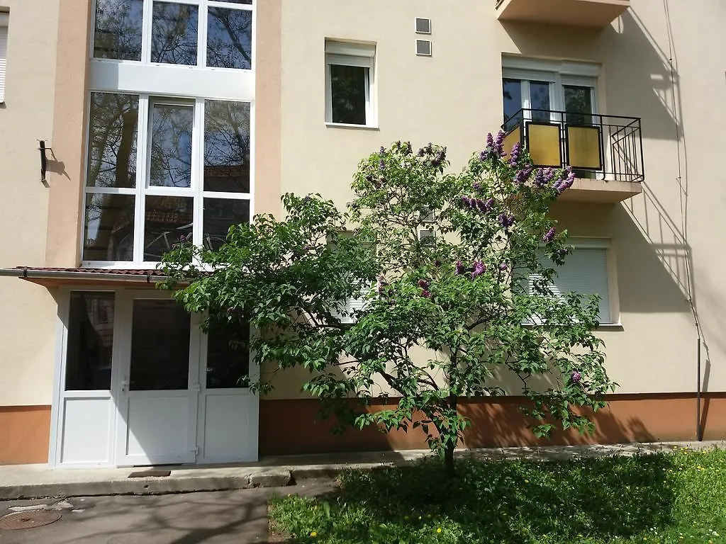 Like Apartman Eger 0*,